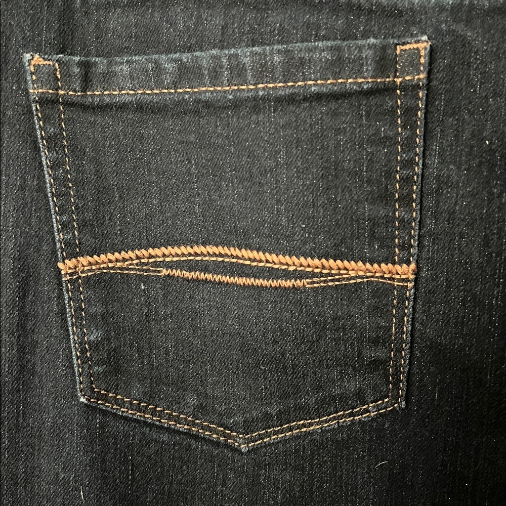 EUC Bandolino Mandie jeans, dark wash, straight leg, stretchy comfort, size 16 - Picture 9 of 14